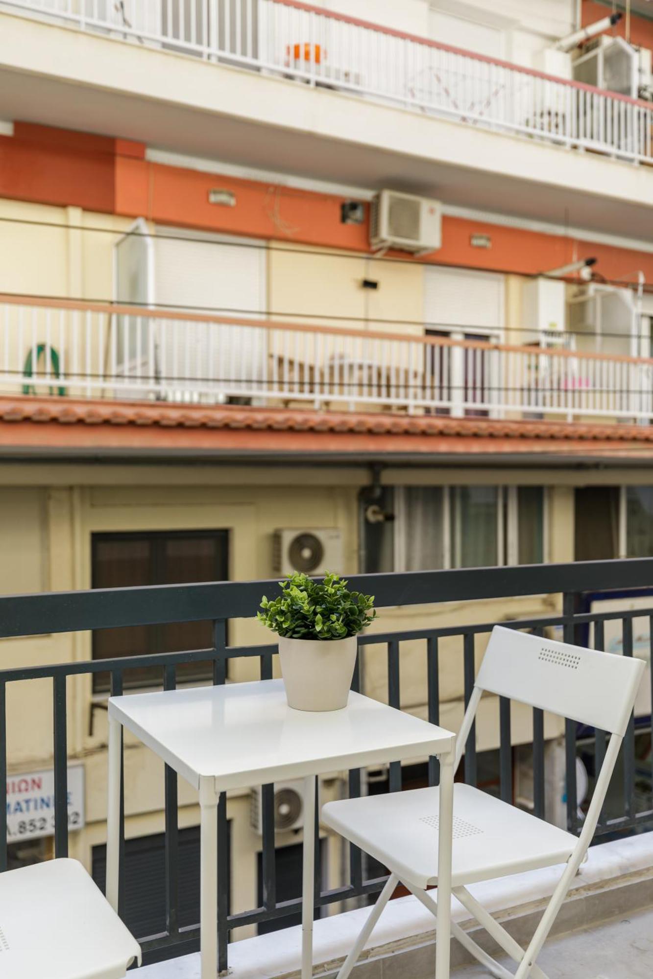 Boat House - Near Papafi Metro Station Apartment Солун Екстериор снимка